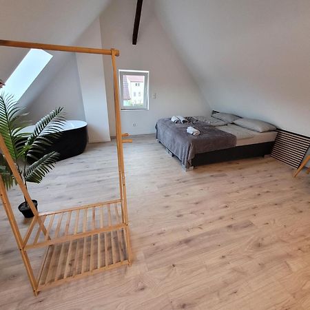 Loft Apartment Am Bahnhof Albstadt Eksteriør billede